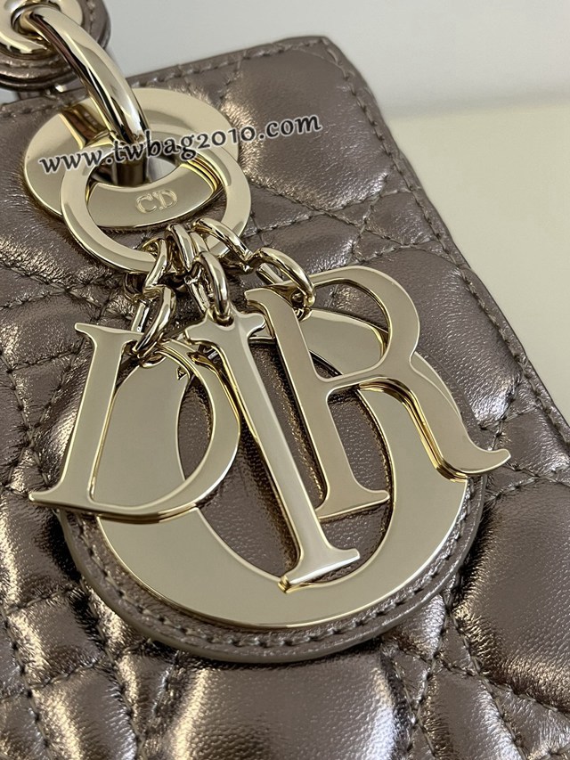 Dior专柜新款迪奥顶级原单金色Lady戴妃四格系列手提包 djfk1142